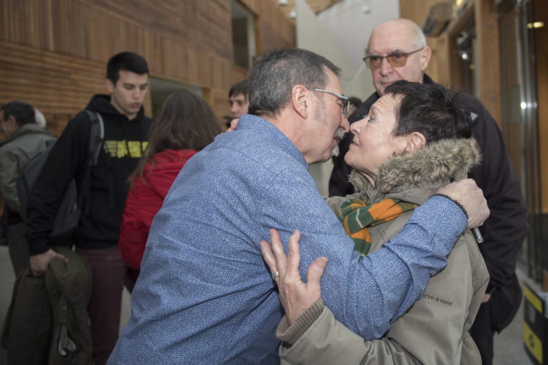 2018-12-18, Donostia. Demokrazia Bai-ren agerraldia. Estatus berri bati buruzko agiria, eta agiri hori sostengatzen duten sinadurak aurkeztuo dituzte. Han izan dira, besteak beste, Juan Jose Ibarretxe, Joseba Azkarraga, Iñigo Iruin, Rafa Diez, Nekane Alzelai.
18-12-2018, San Sebastián. Comparecencia de Demokrazia Bai, para presentar un manifiesto sobre el nuevo estatus y las firmas que lo sustentan. Comparecerán entre otros Juan Jose Ibarretxe, Joseba Azkarraga, Iñigo Iruin, Rafa Diez, Nekane Alzelai.