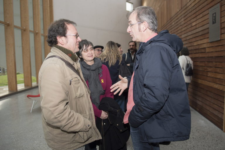 2018-12-18, Donostia. Demokrazia Bai-ren agerraldia. Estatus berri bati buruzko agiria, eta agiri hori sostengatzen duten sinadurak aurkeztuo dituzte. Han izan dira, besteak beste, Juan Jose Ibarretxe, Joseba Azkarraga, Iñigo Iruin, Rafa Diez, Nekane Alzelai.
18-12-2018, San Sebastián. Comparecencia de Demokrazia Bai, para presentar un manifiesto sobre el nuevo estatus y las firmas que lo sustentan. Comparecerán entre otros Juan Jose Ibarretxe, Joseba Azkarraga, Iñigo Iruin, Rafa Diez, Nekane Alzelai.