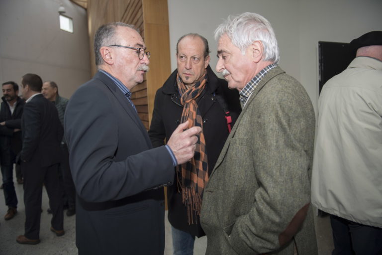 2018-12-18, Donostia. Demokrazia Bai-ren agerraldia. Estatus berri bati buruzko agiria, eta agiri hori sostengatzen duten sinadurak aurkeztuo dituzte. Han izan dira, besteak beste, Juan Jose Ibarretxe, Joseba Azkarraga, Iñigo Iruin, Rafa Diez, Nekane Alzelai.
18-12-2018, San Sebastián. Comparecencia de Demokrazia Bai, para presentar un manifiesto sobre el nuevo estatus y las firmas que lo sustentan. Comparecerán entre otros Juan Jose Ibarretxe, Joseba Azkarraga, Iñigo Iruin, Rafa Diez, Nekane Alzelai.